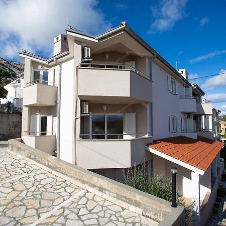 Apartments Crnekovic I Zarok Baska  Exterior photo