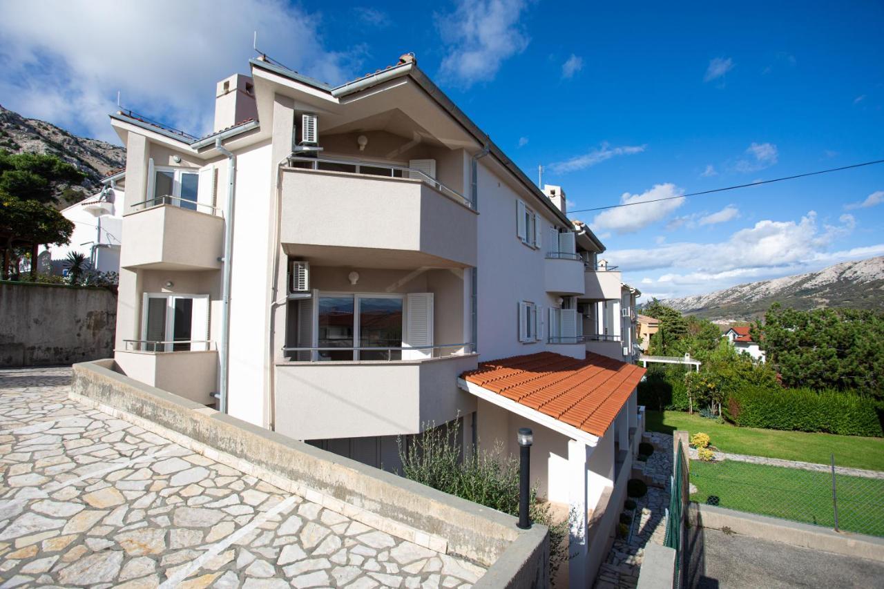 Apartments Crnekovic I Zarok Baska  Exterior photo