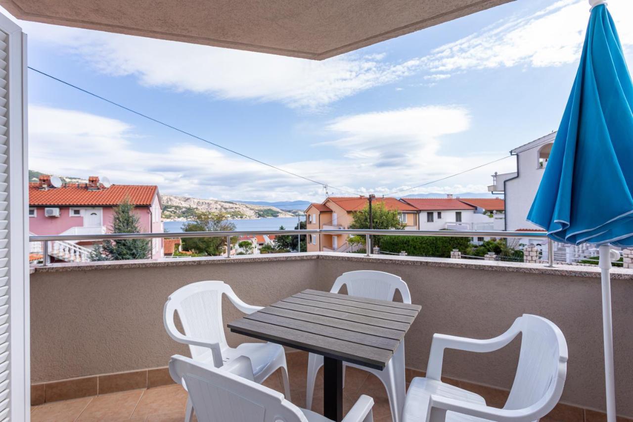 Apartments Crnekovic I Zarok Baska  Exterior photo
